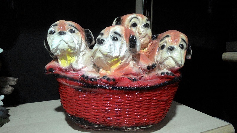 sepette köpekler: alçı b. en.20 boy.35 yüks.32.3