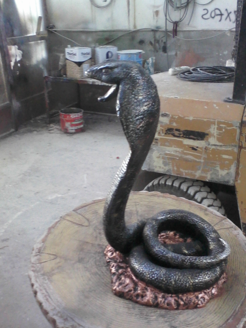 kobra yılan; fiber en.50 boy.50 yüks.70 ağr.4