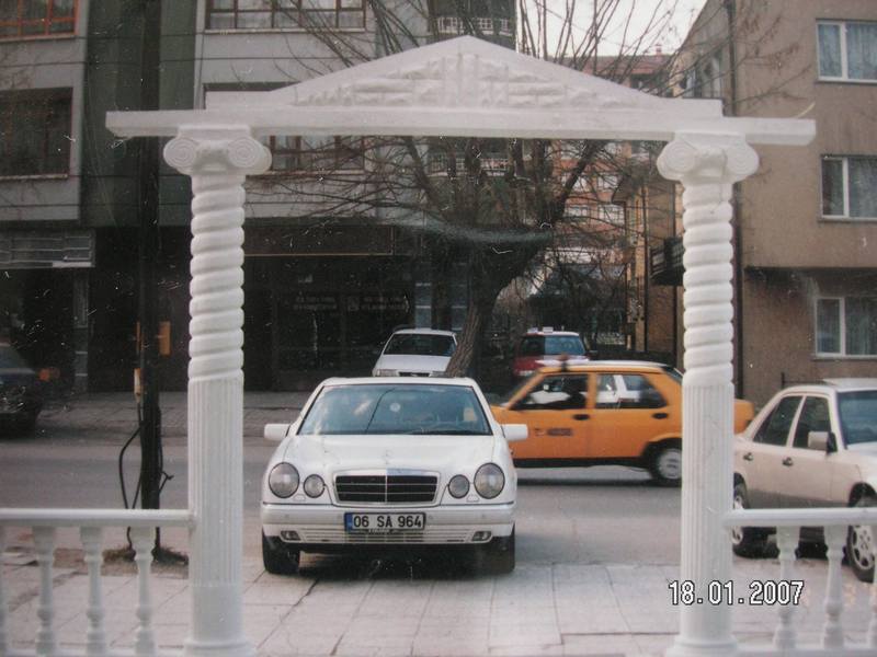 Sarık Başlıklı Sütun;Beton  (En:25Boy:25Yüks:330Ağr:300)