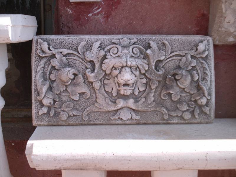 Aslan Rölyef;Beton  (En:25Boy:50Yüks:7Ağr:10)