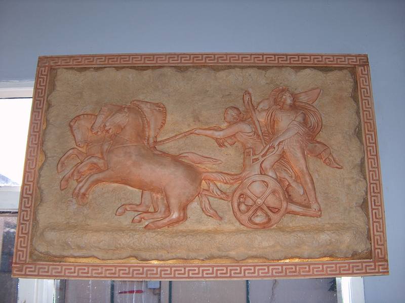 Büyük İskender Rölyef;Beton  (En:85Boy:100Yüks:7Ağr:60)