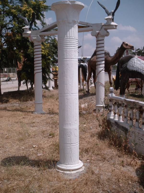 Tarihi Sütun;Beton  (En:30Boy:30Yüks:225Ağr:300)